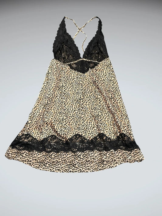 front view, Jezebel Leopard Lace Slip Top, vintage Y2K second hand piece