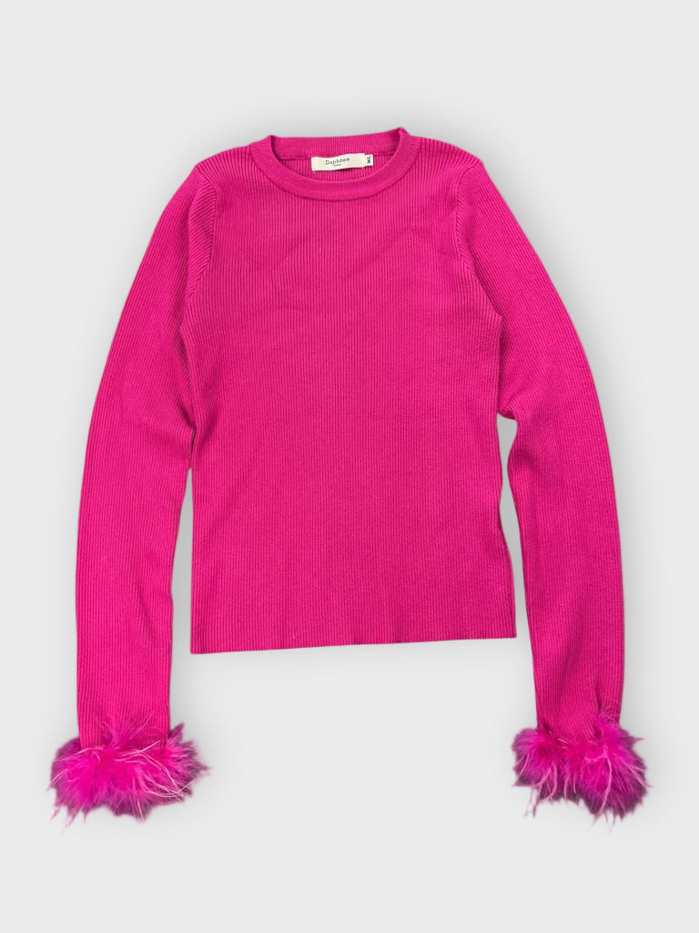 front view, Daphnea Hot Pink Knit Sweater with Feather Cuffs, vintage Y2K second hand piece