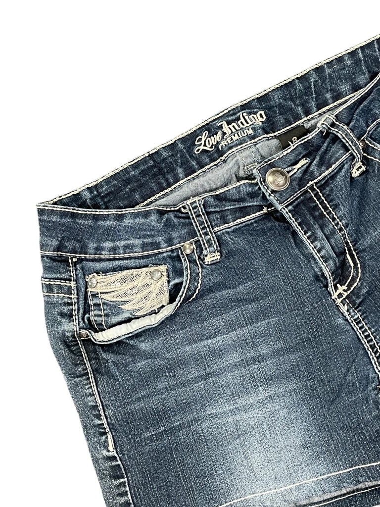 detail view, Love Indigo Classic Blue Vintage Denim Hotpants, vintage Y2K second hand piece, image 6