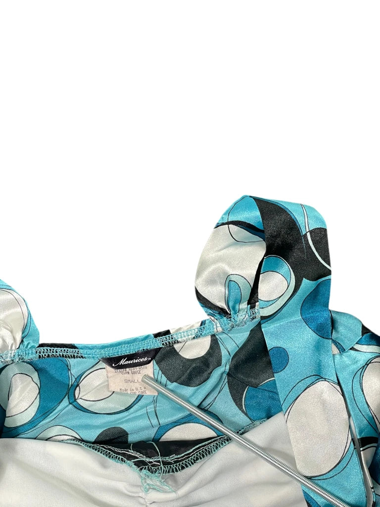 detail view, Maurices Light Blue Retro Circle Print Tunic Top, vintage Y2K second hand piece, image 6