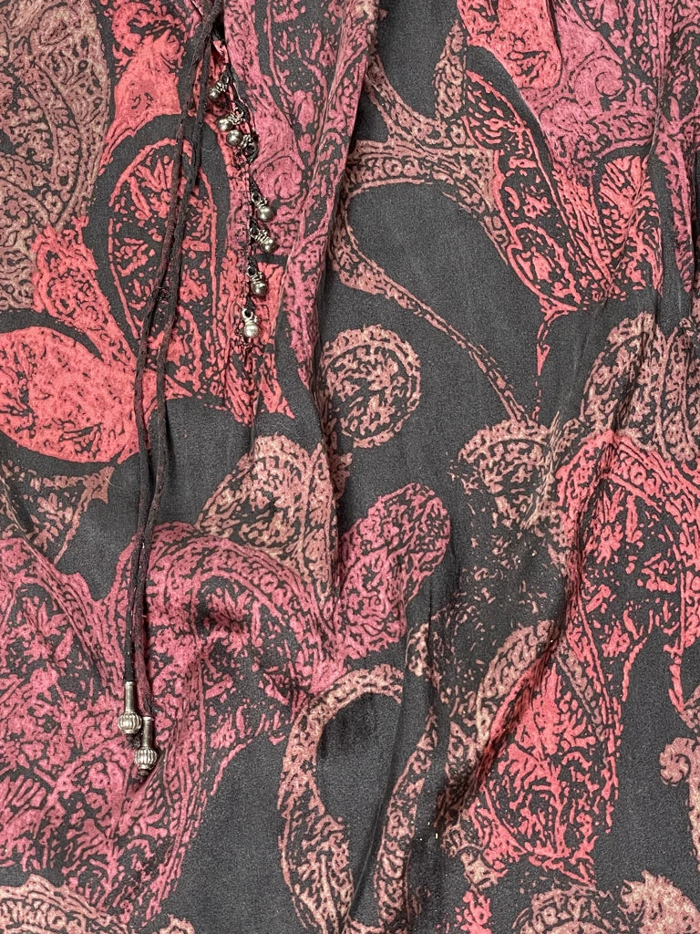 detail view, Elie Tahari Baroque Print Blouse, vintage Y2K second hand piece, image 4
