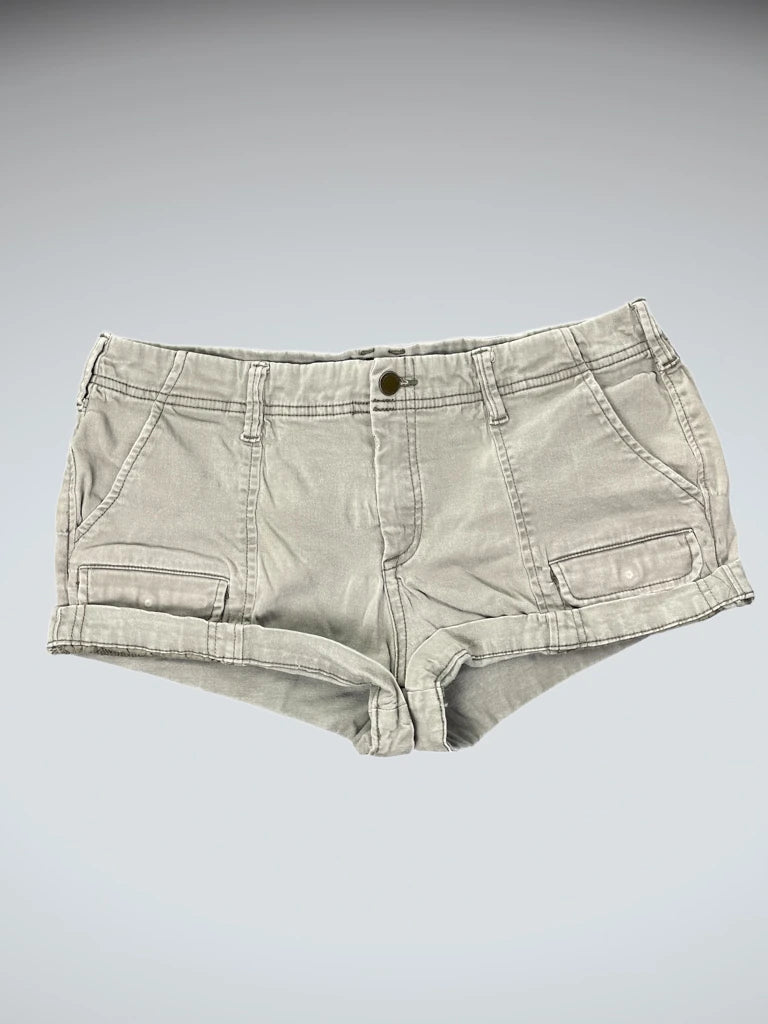 detail view, Market Spruce Green Vintage Denim Hotpants, vintage Y2K second hand piece