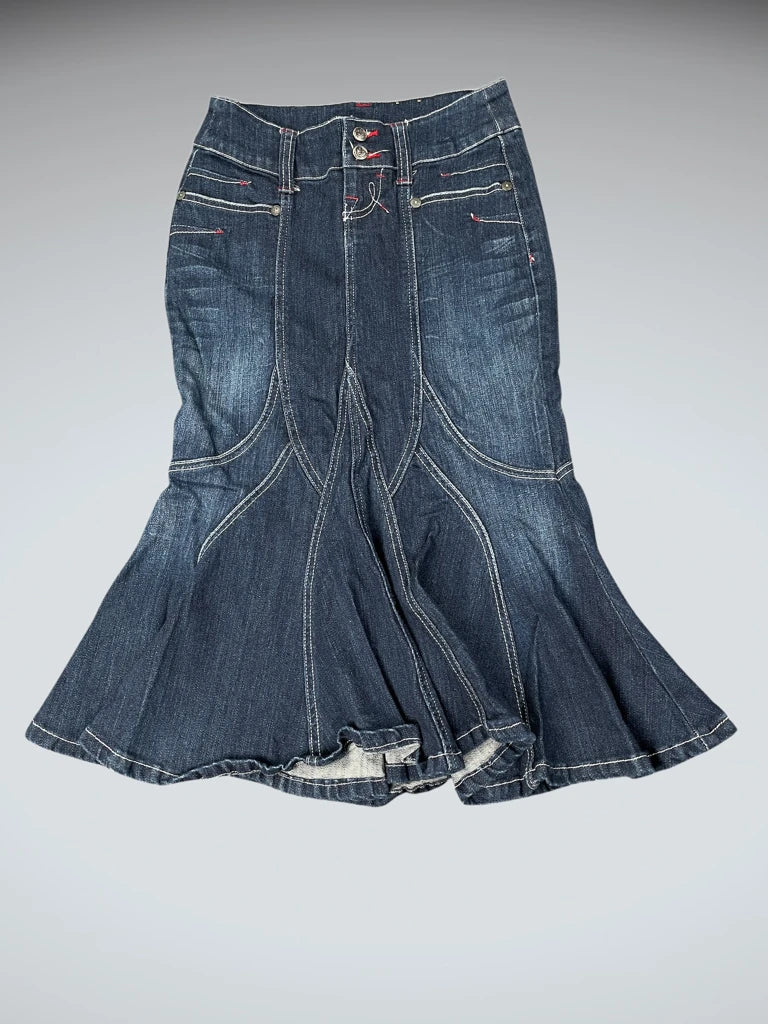 front view, Candie's Candies Dark Washed Denim Skirt, vintage Y2K second hand piece
