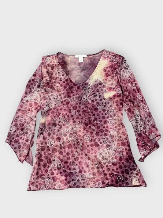 front view, V-cut pink paisley pattern blouse by Dressbarn (ONESIZE), vintage Y2K second hand piece