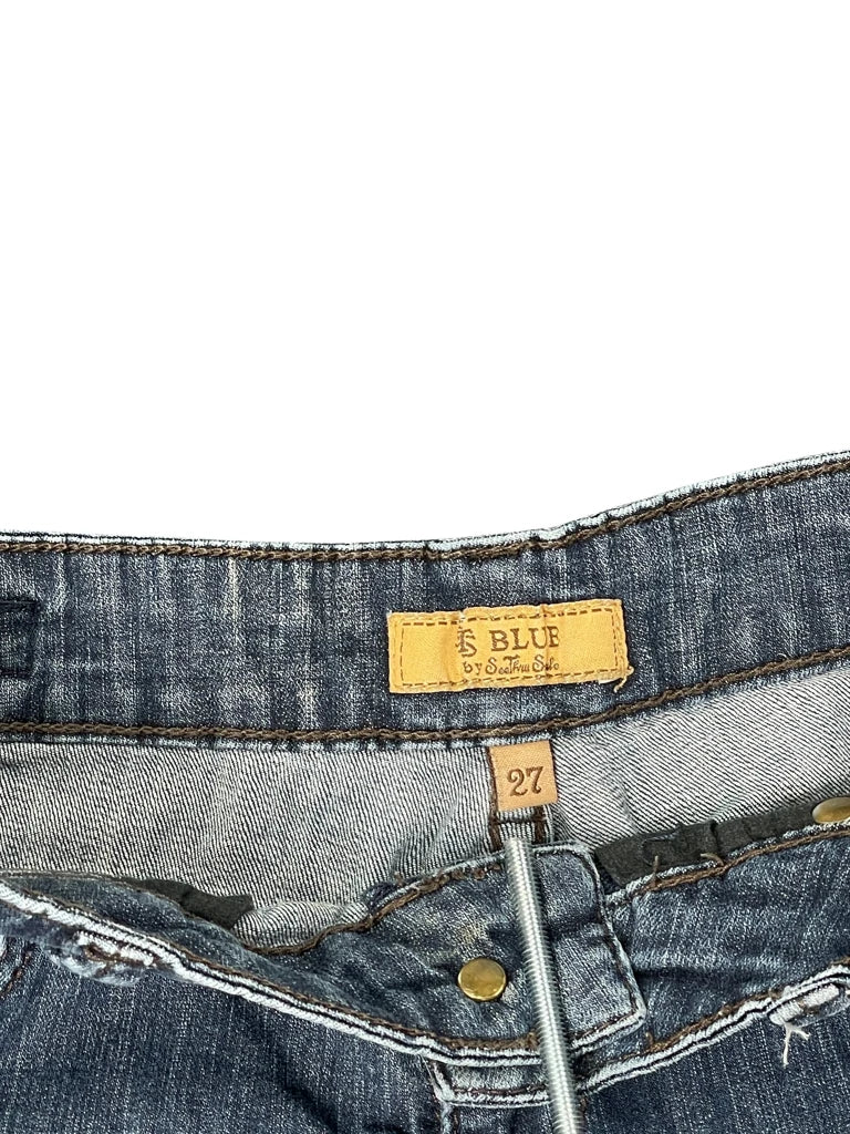 detail view, STS Blue Distressed Hem Denim Hotpants, vintage Y2K second hand piece, image 4