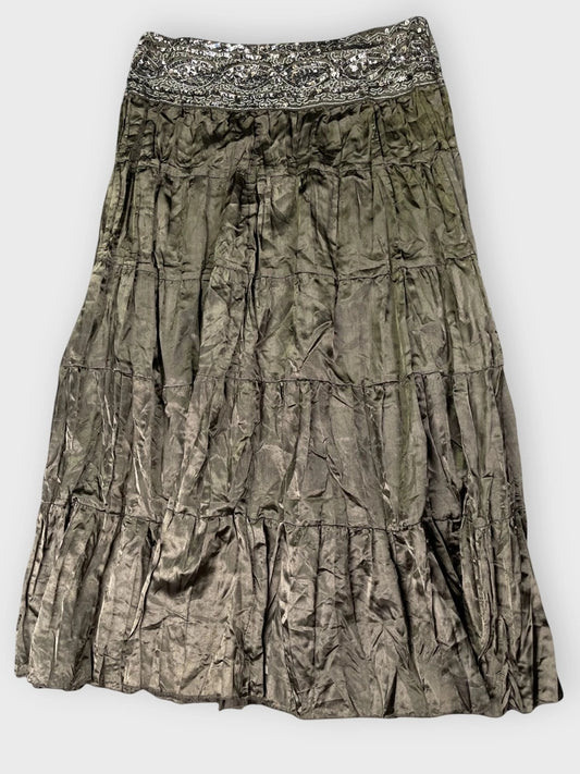 front view, Classic green pleated skirt by Laura Petites, vintage Y2K second hand piece
