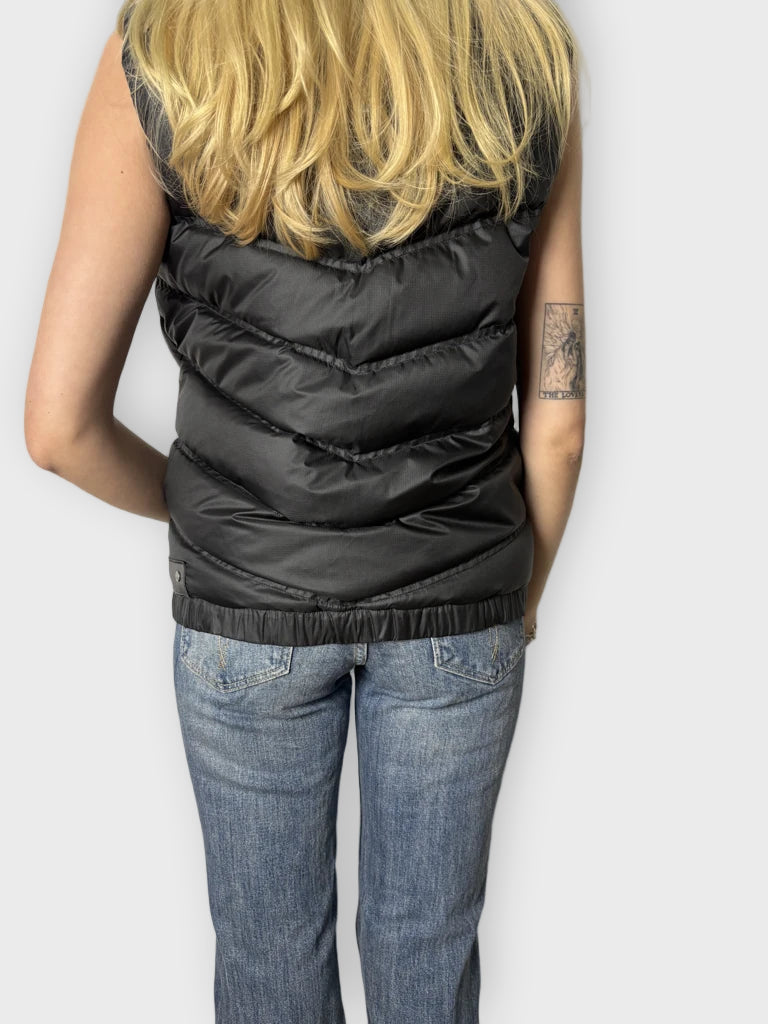 back view, Sporty Puma Vest, vintage Y2K second hand piece