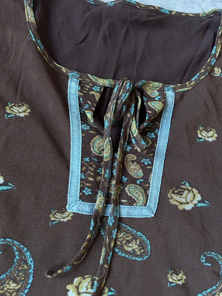 detail view, Y2K Brown Mesh Top, vintage Y2K second hand piece, image 5