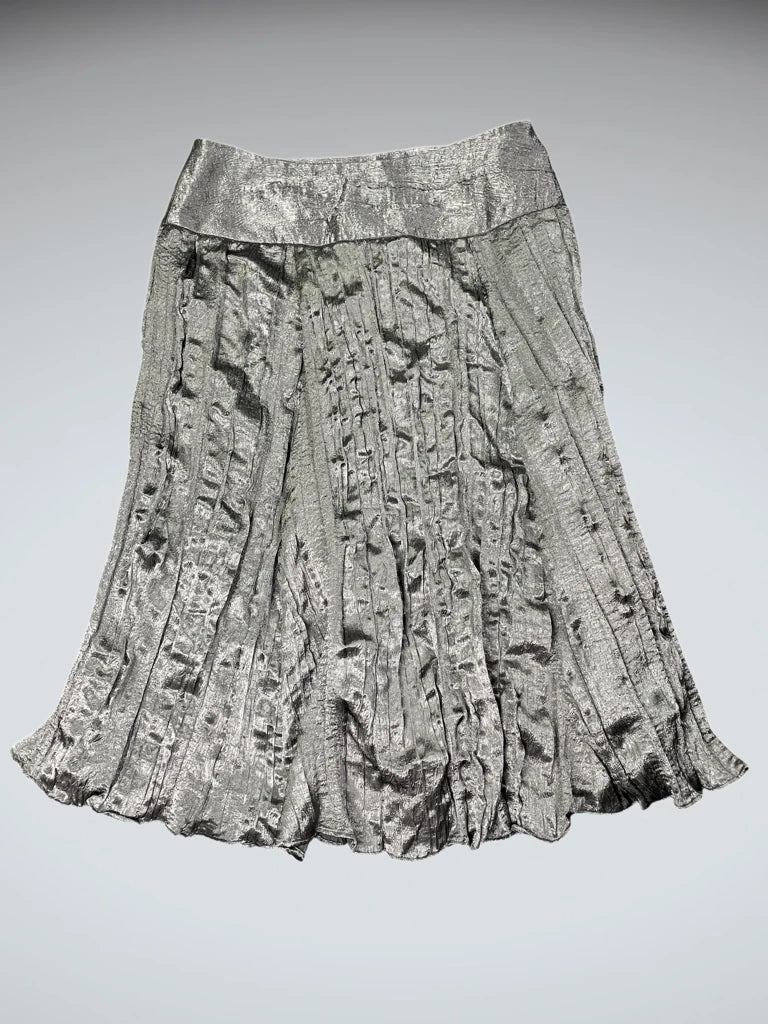 front view, Grace Elements Silver Luxe Pleated Skirt, vintage Y2K second hand piece