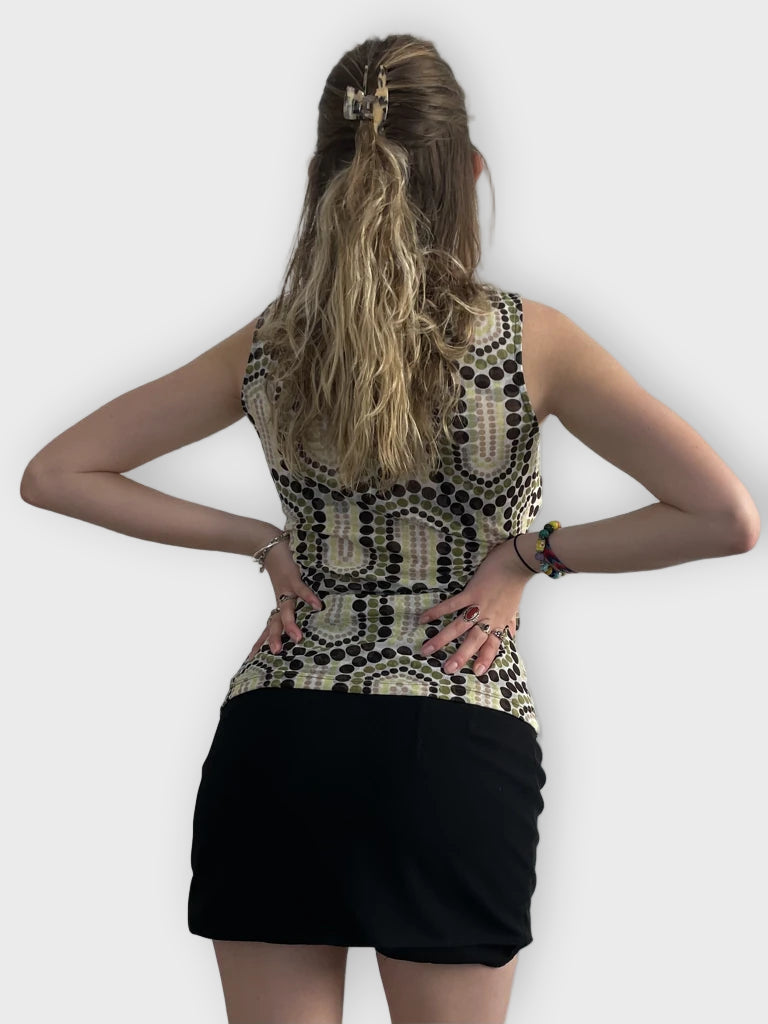 back view, New York & Company olive wave – 70s mesh cami, vintage Y2K second hand piece