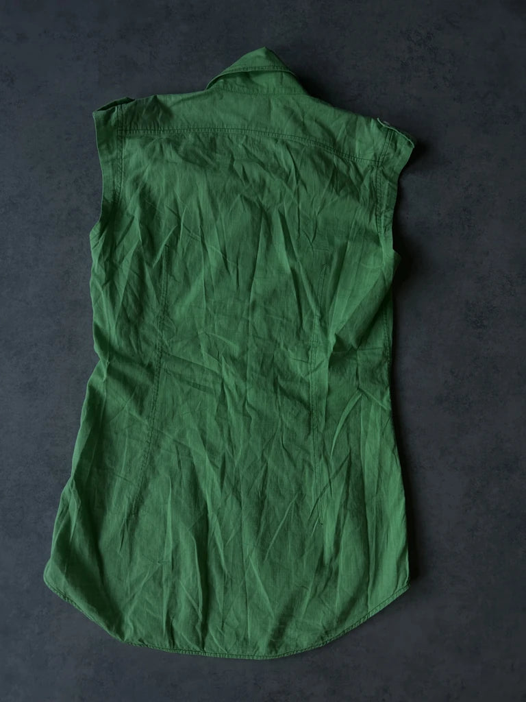 detail view, René Lezard Y2K Green Sleeveless Button-Up Top, vintage Y2K second hand piece, image 7