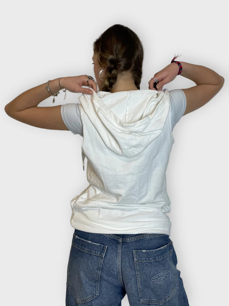 Sleeveless Shirt (M)
