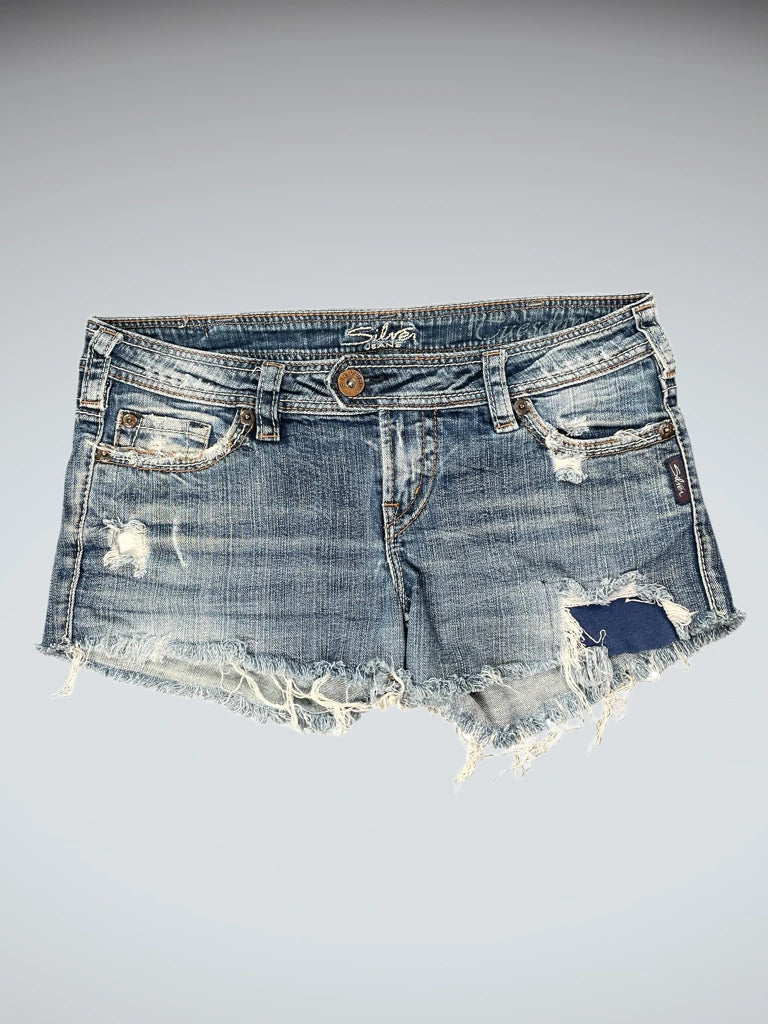 detail view, Silver Jeans Heavy Distressed Denim Hotpants, vintage Y2K second hand piece
