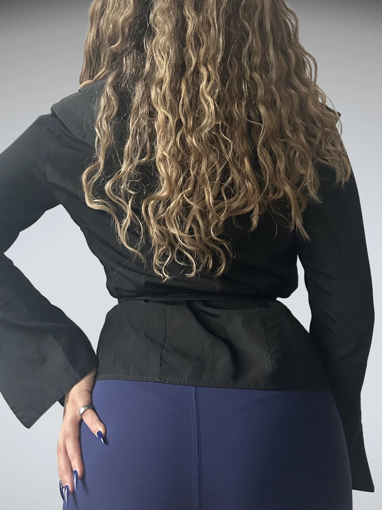 back view, OL..2 Y2K Black Ruffle Collar Top, vintage Y2K second hand piece