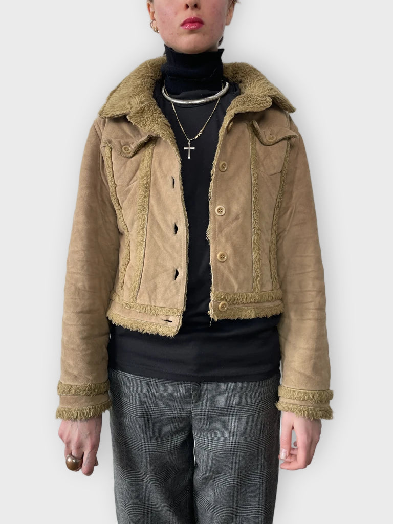 front view, Fur Jacket, vintage Y2K second hand piece