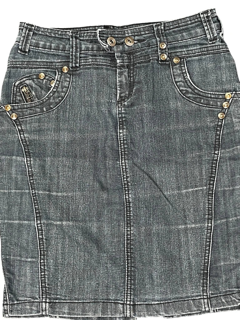 detail view, Seduction Dark Washed Denim Skirt, vintage Y2K second hand piece, image 4