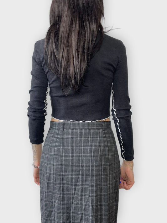 back view, Inside Long Sleeve Crop Top, vintage Y2K second hand piece