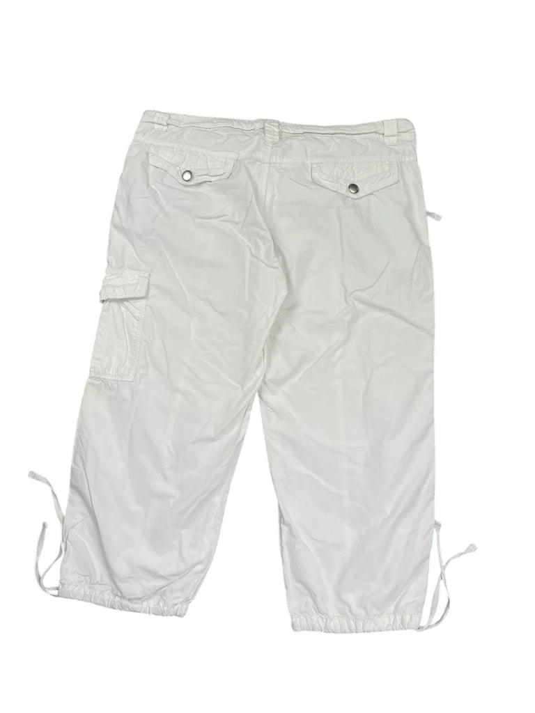 back view, M & Co light cargo pants, vintage Y2K second hand piece