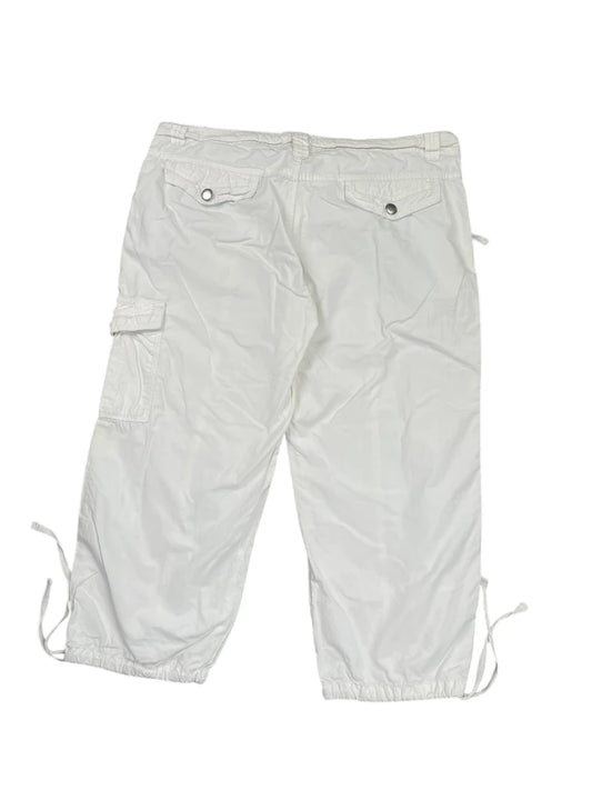 back view, M & Co light cargo pants, vintage Y2K second hand piece