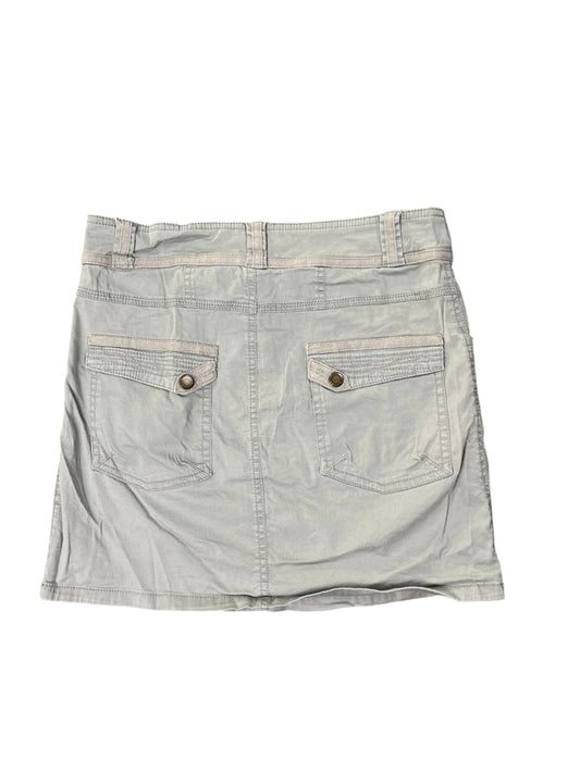 back view, Colori Grey Utility Style Chino Skirt with Button Flap Pockets, vintage Y2K second hand piece