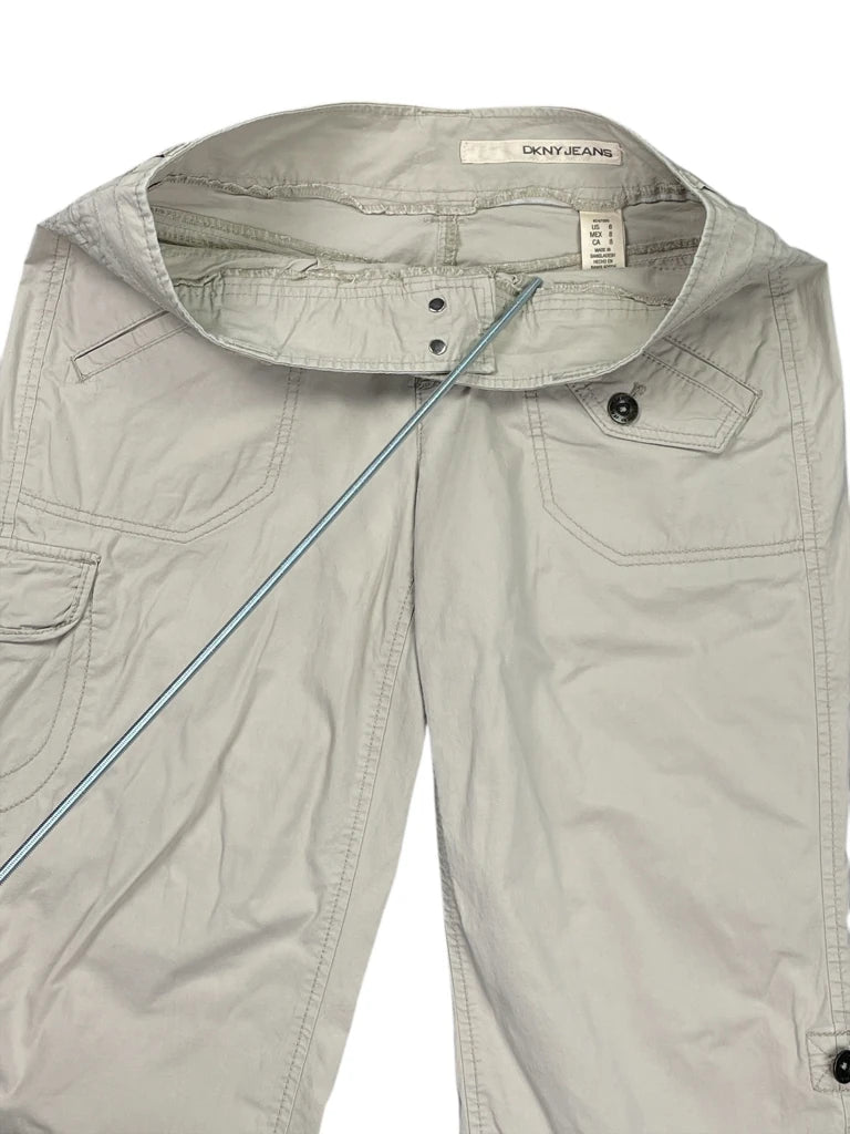 detail view, DKNY Light Grey Utility Shorts, vintage Y2K second hand piece, image 4