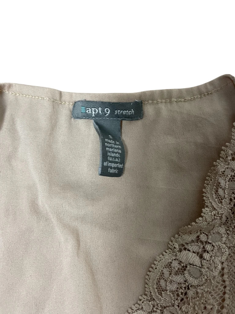 detail view, Apt.9 Softcore – Nude Crochet Sleeveless, vintage Y2K second hand piece, image 4