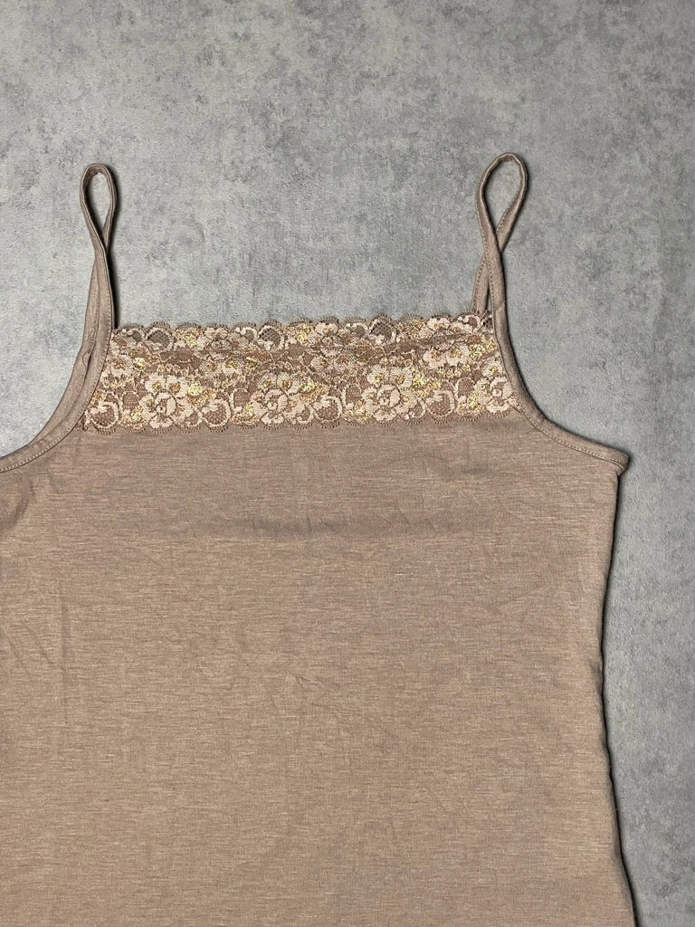 detail view, Lace Top, vintage Y2K second hand piece