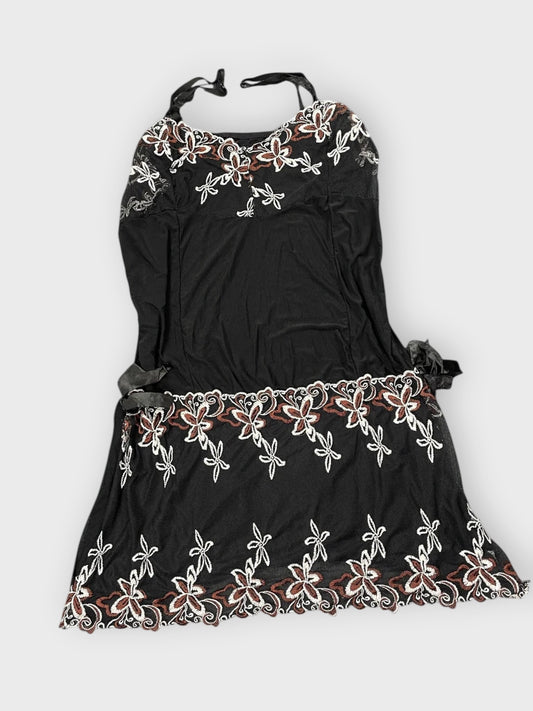 front view, Flower Pattern Black Floral Embroidered Sheer Top, vintage Y2K second hand piece
