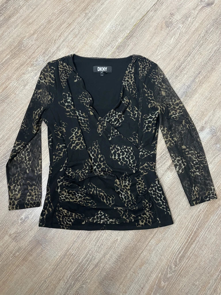 detail view, DKNY Leopard Shirt, vintage Y2K second hand piece, image 6