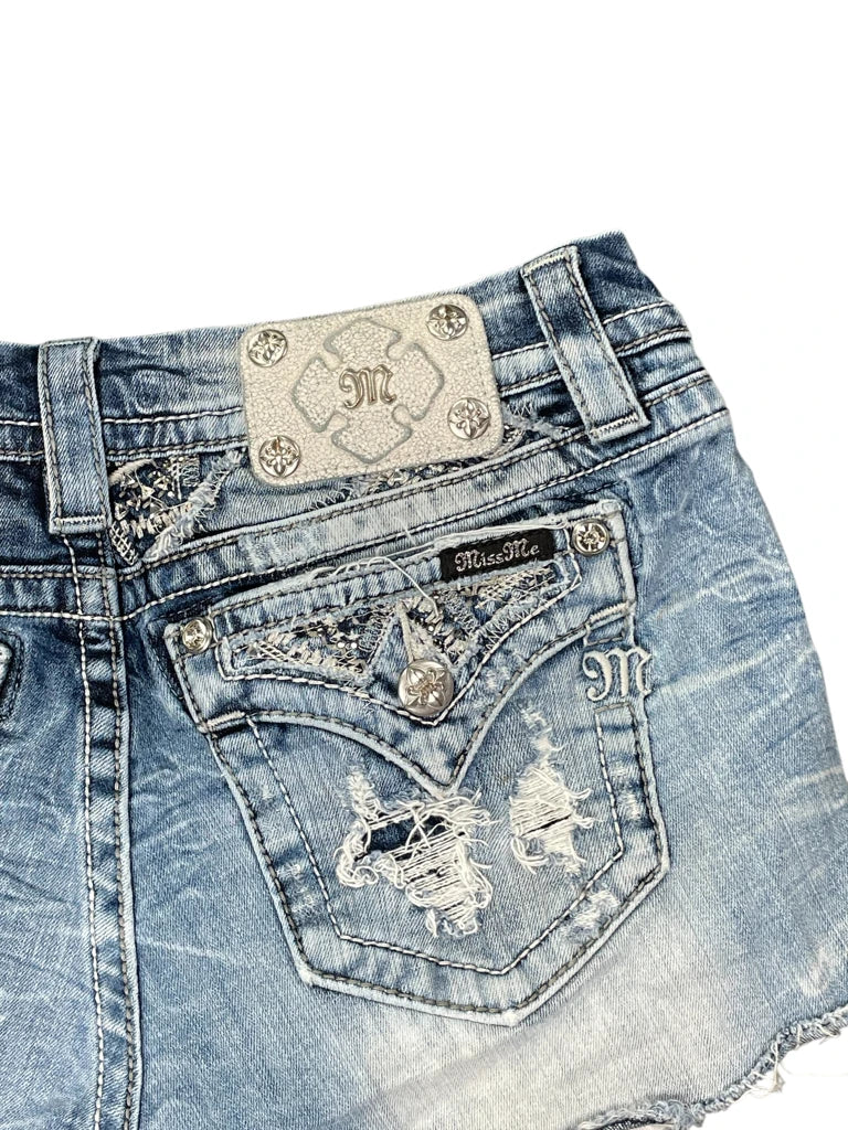 detail view, Miss Me Light Wash Vintage Denim Hotpants, vintage Y2K second hand piece, image 6