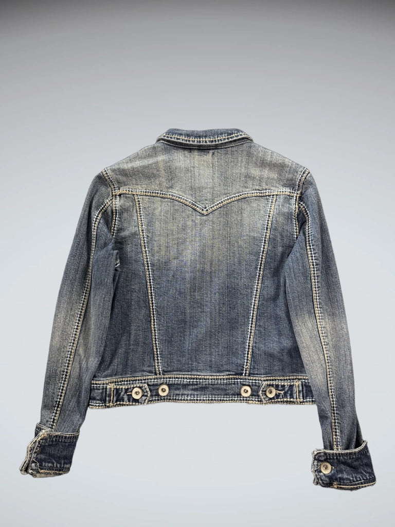 detail view, Maurices Blue Classic Denim Jacket Women, vintage Y2K second hand piece, image 6