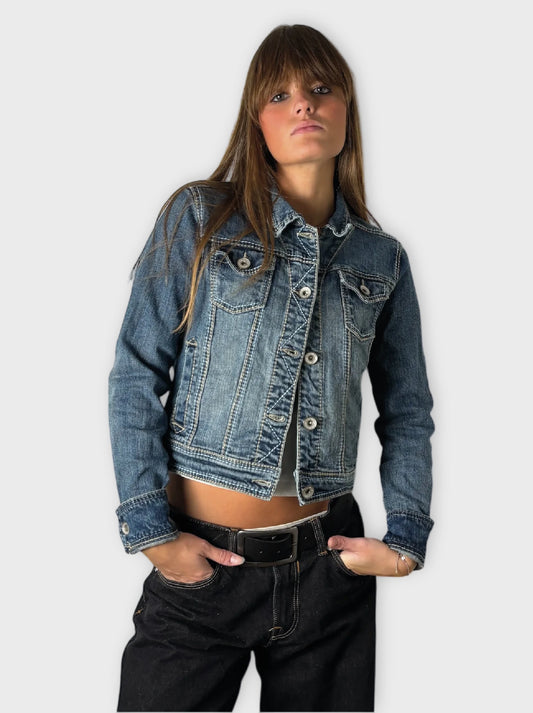 front view, Maurices Blue Classic Denim Jacket Women, vintage Y2K second hand piece