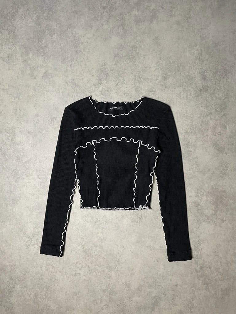 detail view, Inside Long Sleeve Crop Top, vintage Y2K second hand piece, image 6