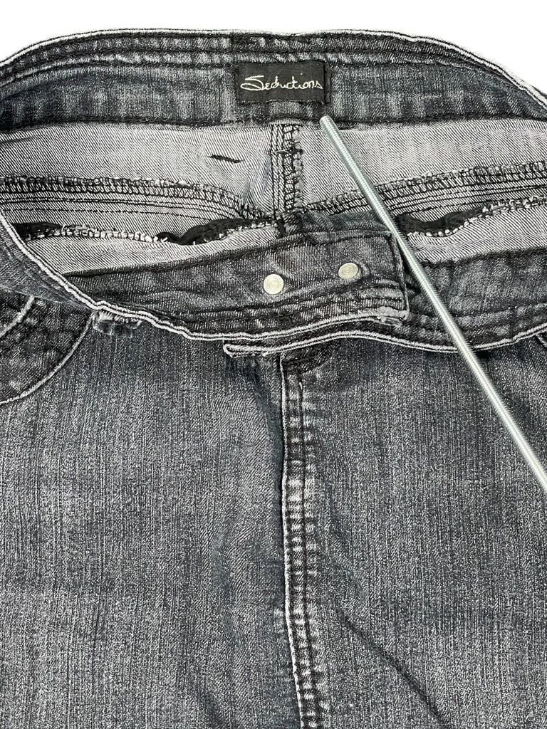 detail view, Seduction Dark Washed Denim Skirt, vintage Y2K second hand piece