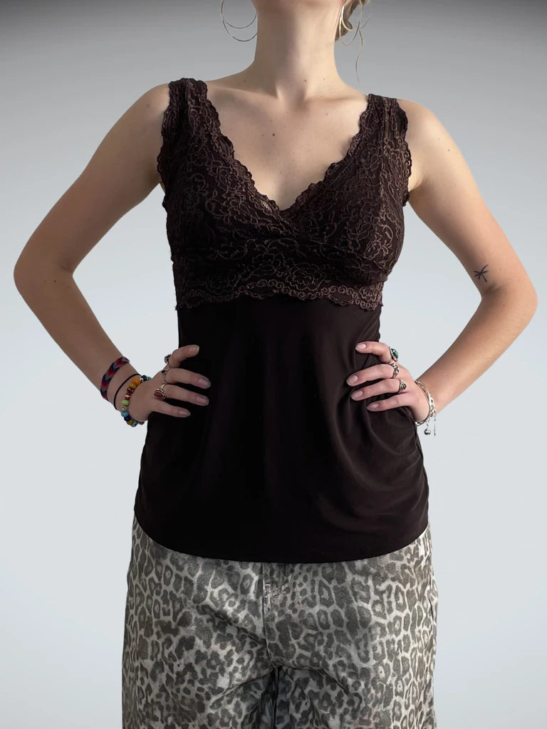 front view, Tailor sweet mocha – slip top with lace detail, vintage Y2K second hand piece