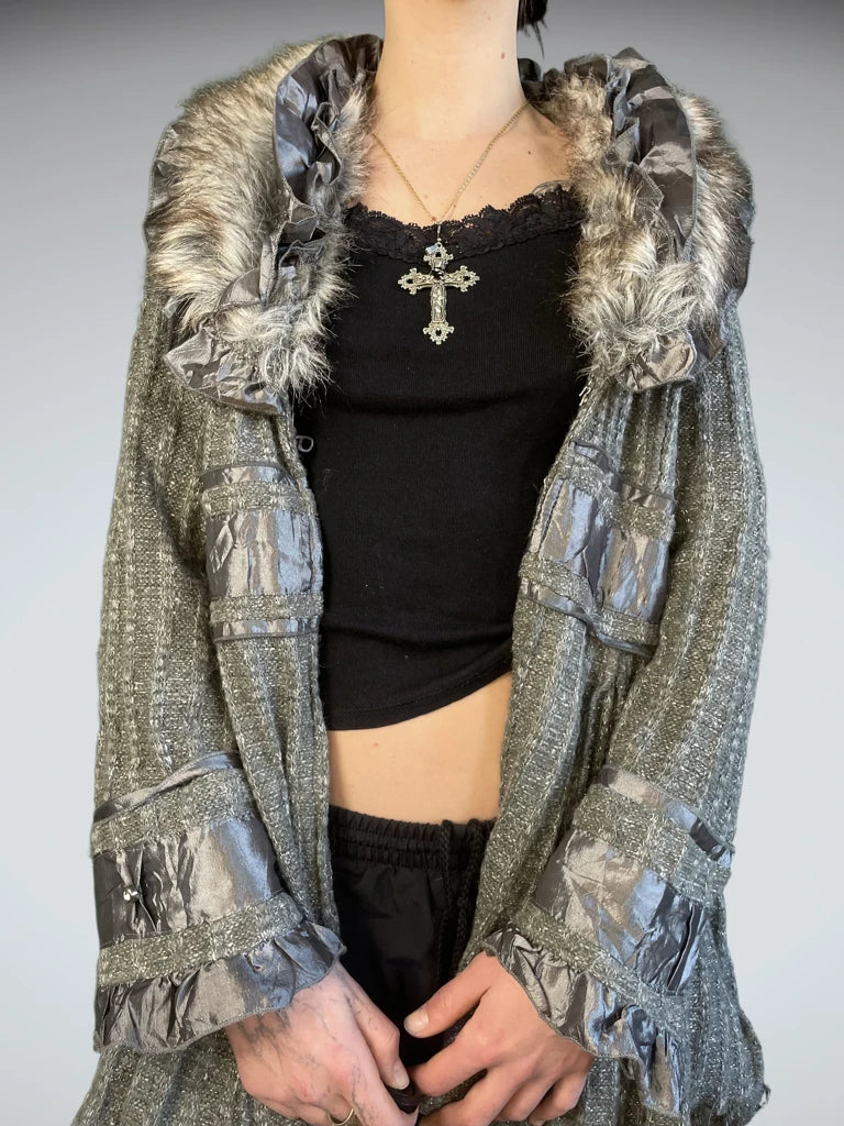 front view, Nicole Sabattini Jumper with Missing Metal Closures, vintage Y2K second hand piece