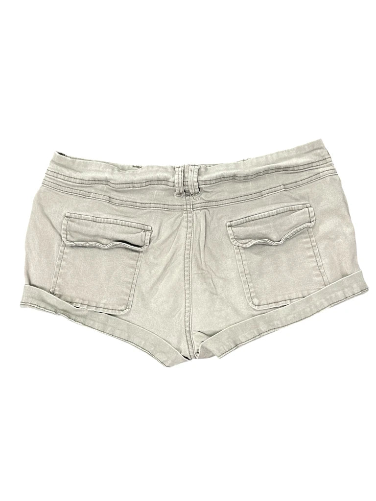 detail view, Market Spruce Green Vintage Denim Hotpants, vintage Y2K second hand piece, image 4