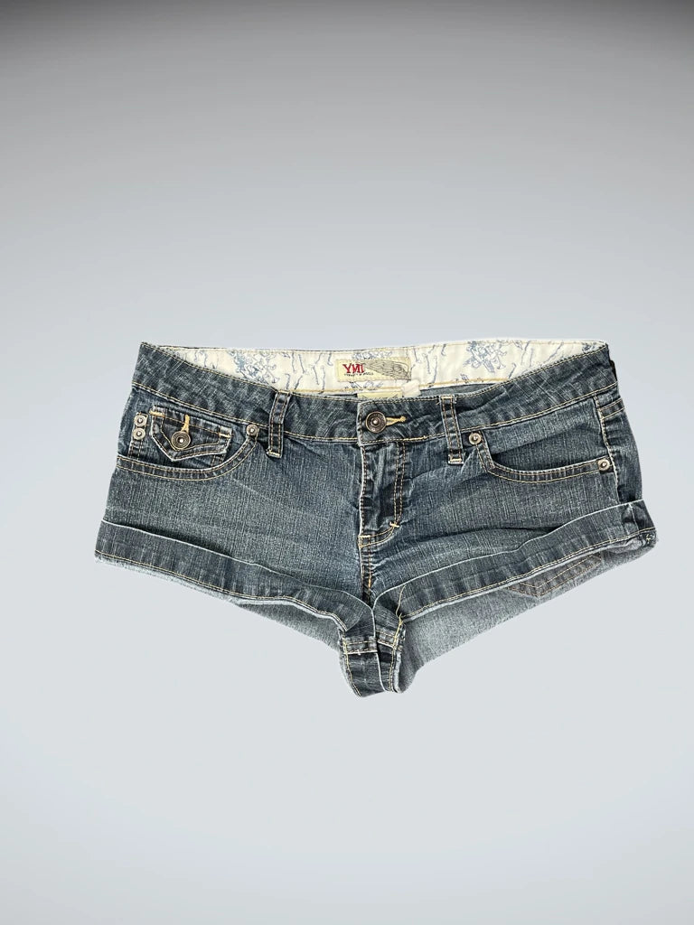 front view, YMI Dark Wash Rolled Hem Denim Hotpants, vintage Y2K second hand piece