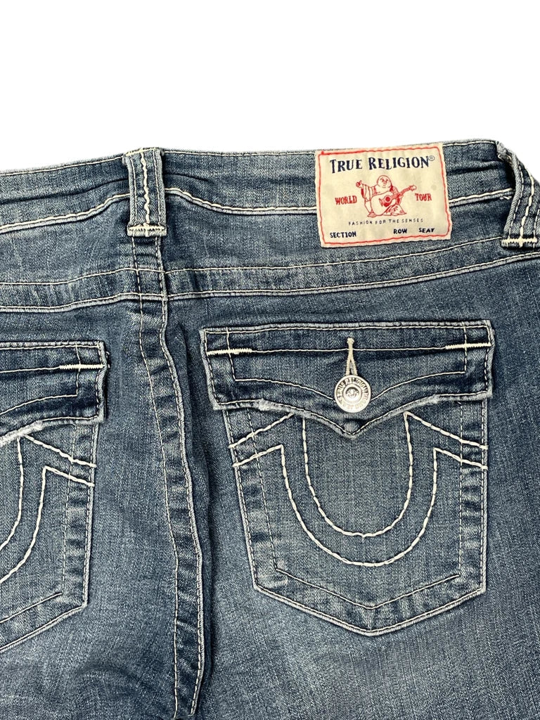 detail view, True Religion Light Wash 3/4 Vintage Denim Pants, vintage Y2K second hand piece, image 6