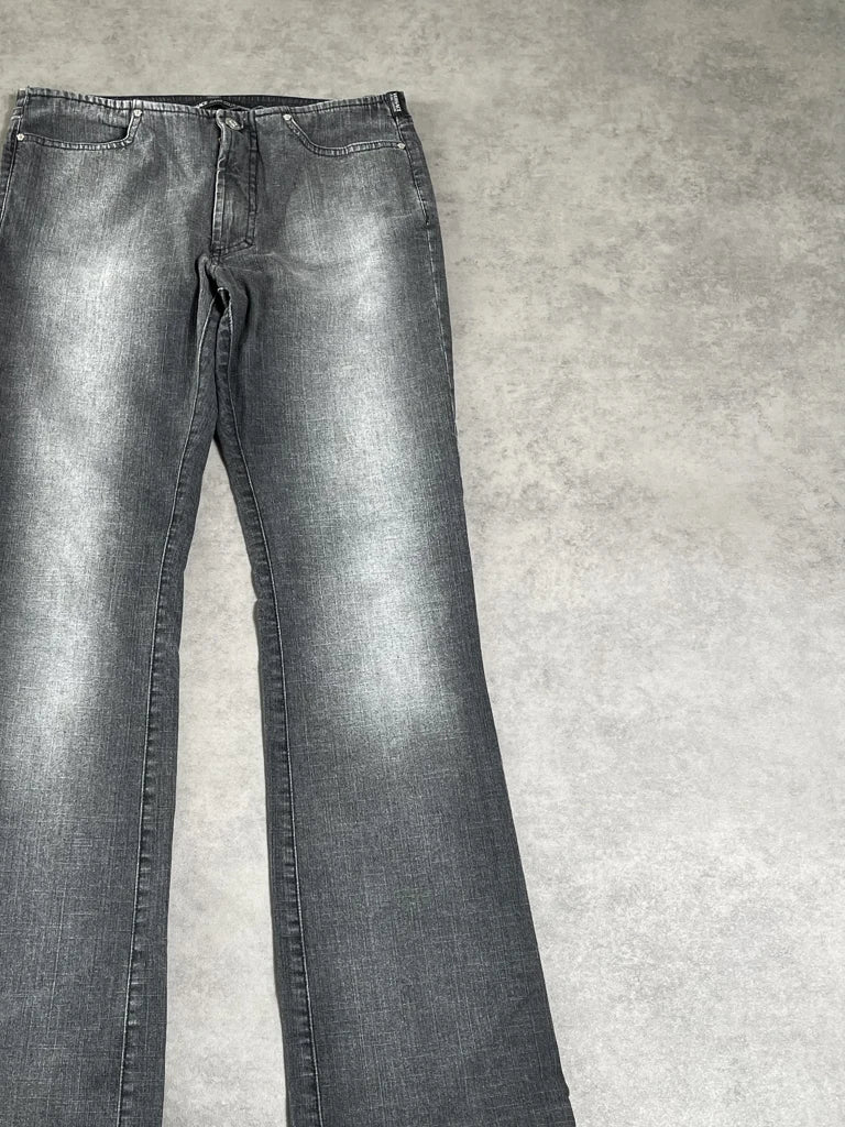 detail view, versace jeans, vintage Y2K second hand piece, image 4