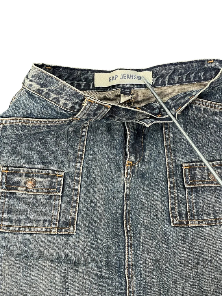 detail view, Gap Jeans Classic Mid Wash Denim Skirt, vintage Y2K second hand piece