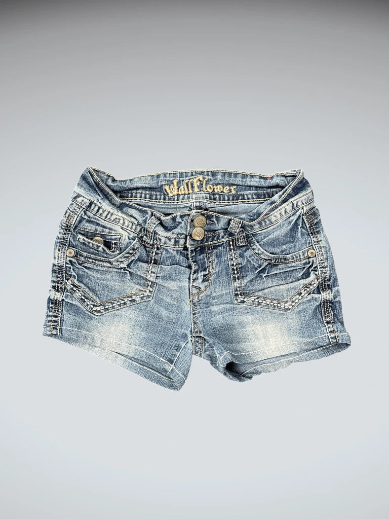 front view, Wallflower Wall Flower Double Button Pocket Denim Hotpants, vintage Y2K second hand piece