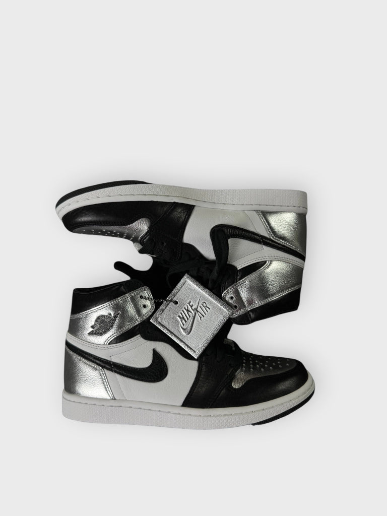 back view, Exclusive Jordan 1 High OG Silver Toe (38.5), vintage Y2K second hand piece