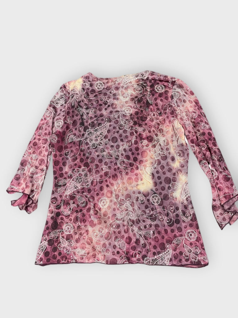 back view, V-cut pink paisley pattern blouse by Dressbarn (ONESIZE), vintage Y2K second hand piece