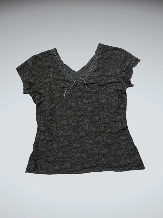 front view, Black Floral Lace V-Neck Short Sleeve Top, vintage Y2K second hand piece