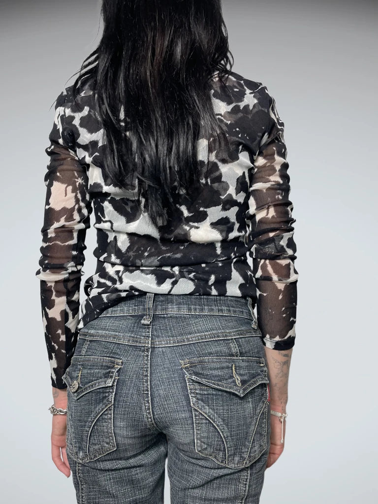 back view, INC Flower Black and White Blouse, vintage Y2K second hand piece