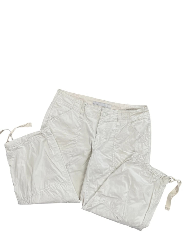 detail view, Old Navy White Wide-Leg Cargo Pants, vintage Y2K second hand piece, image 4
