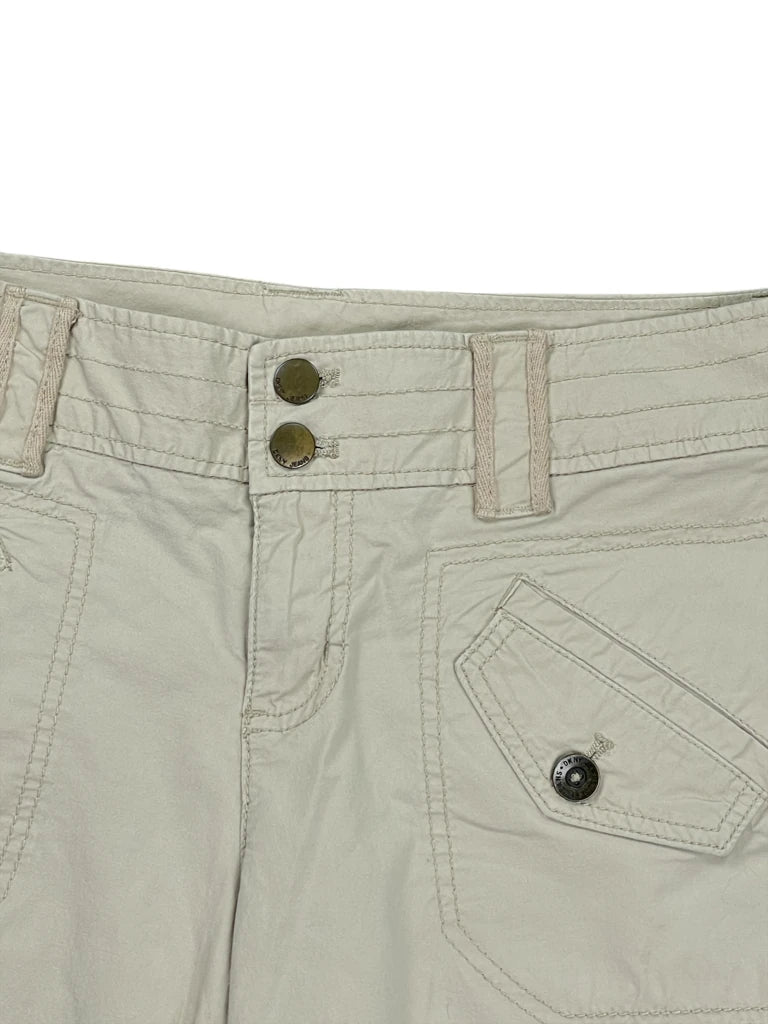 detail view, DKNY Light Grey Utility Shorts, vintage Y2K second hand piece