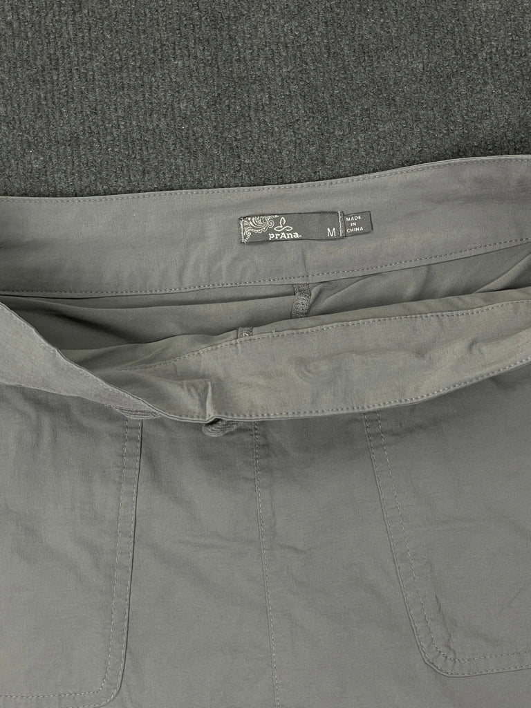 detail view, Prana Grey Casual Chino Skirt, vintage Y2K second hand piece