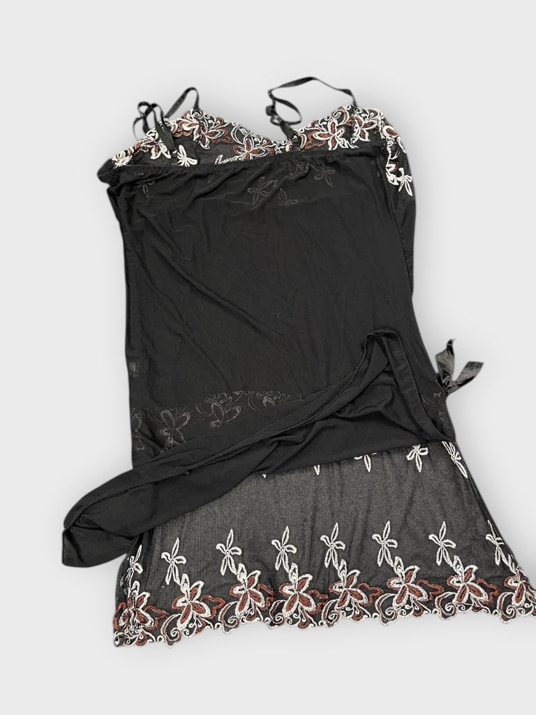 back view, Flower Pattern Black Floral Embroidered Sheer Top, vintage Y2K second hand piece